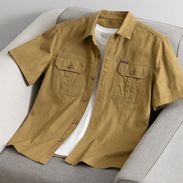 Camisa casual de hombre en algodón con mangas cortas y bolsillos