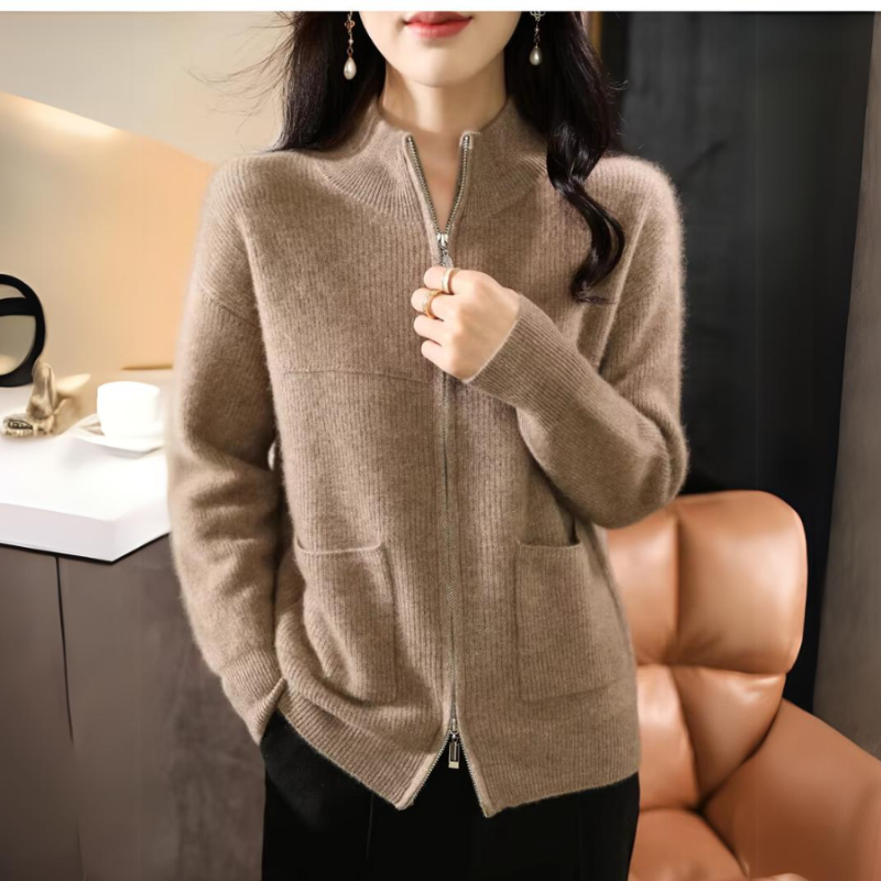 Suéter de Mujer con Cuello Alto y Cremallera en Lana Merino