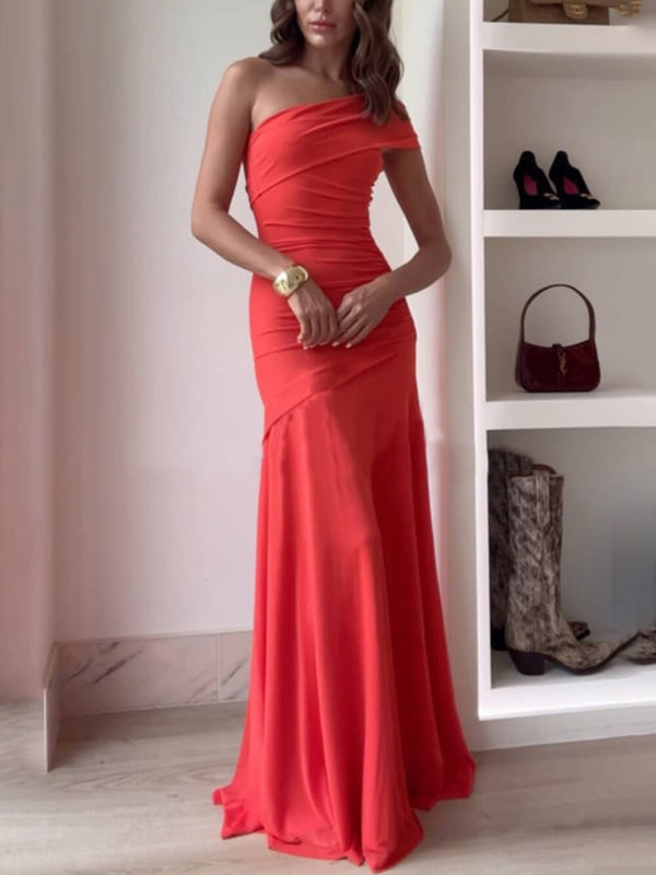 Langes formelles Kleid mit schulterfreien Trägern und Falten für Damen