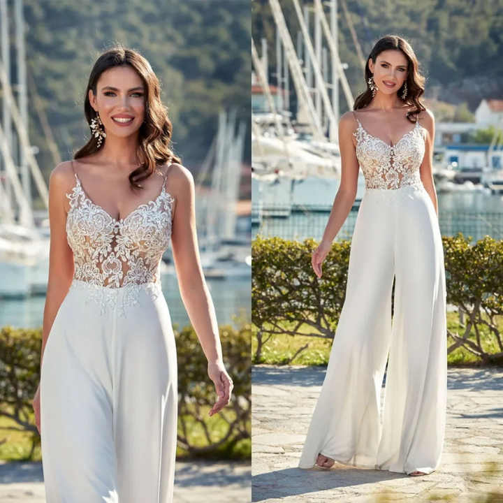 Elegantes Spitzen-Gästekleid mit Trägern für Boho-Zeremonien
