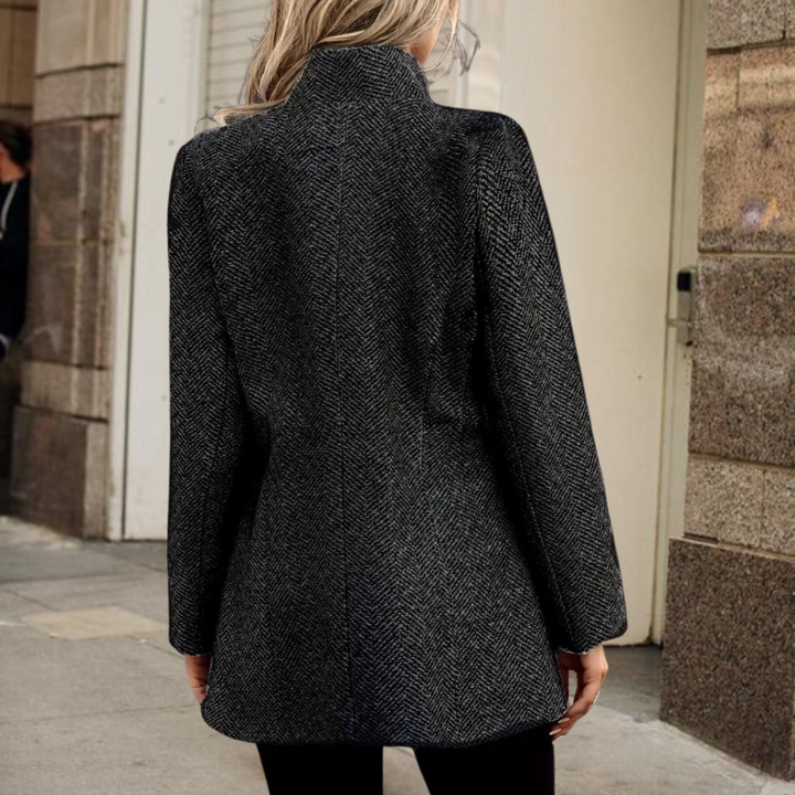 Blazer Donna Elegante Nero con Design Moderno e Versatile – Perfetto per Ufficio e Tempo Libero 2