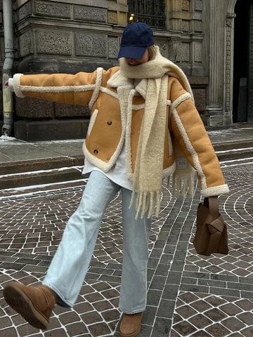 Cappotto Nero Donna Oversize con Design Chic e Versatile per Inverno 4