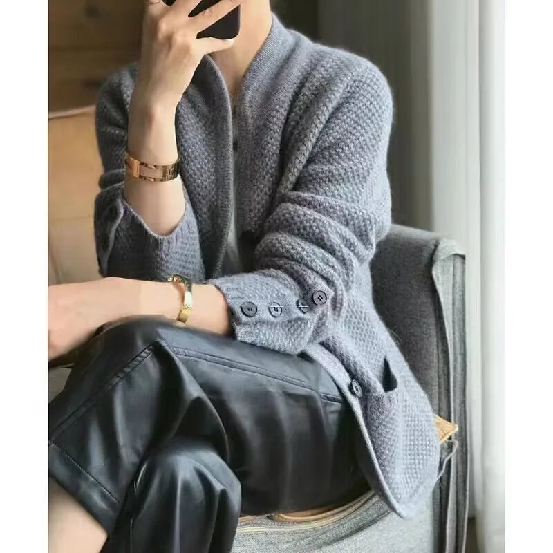 Cardigan Donna Elegante a Mezzo Collo - Stile Moderno e Confortevole 4