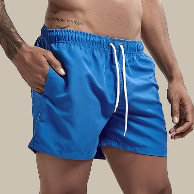 Klassische Badeanzüge für Männer für den Sommer