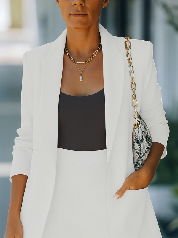 Elegante Completo da Donna: Blazer e Pantaloni Cropped