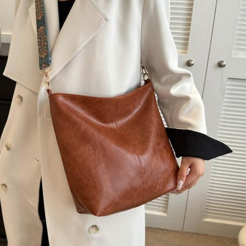 Elegante Borsa da Donna con Chiusura a Zip e Design Compatto 7