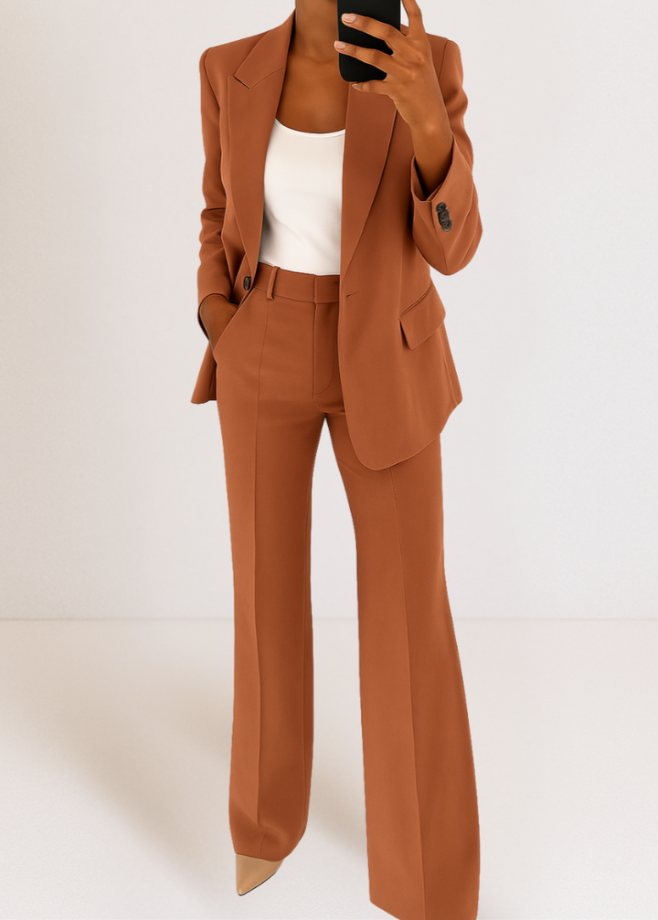 Elegante Completo da Donna a Due Pezzi con Blazer e Pantaloni a Gamba Gritta 4