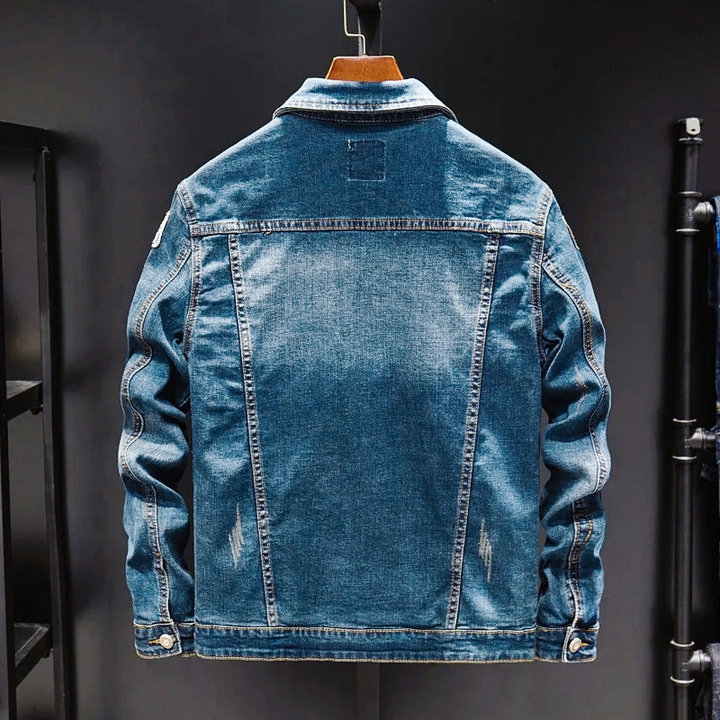 Elegante Herrenjacke aus klassischem blauen Denim