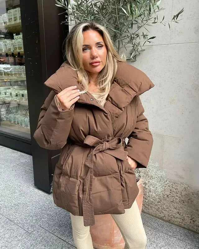 Giacca Invernale Donna Trapuntata Marrone con Cintura e Colletto Grande - Maniche Lunghe, Calda e Stile Elegante 1