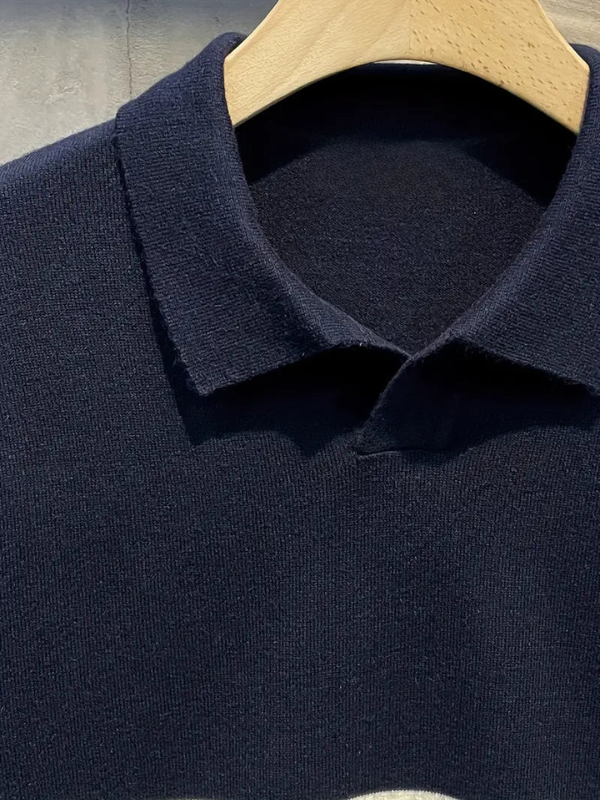 Herrenpullover mit klassischem Design und normaler Passform in Streifen