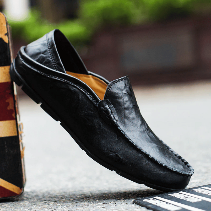 Mocassini Uomo Eleganti in Pelle Mustard Slip-On con Dettagli Cuciti a Mano