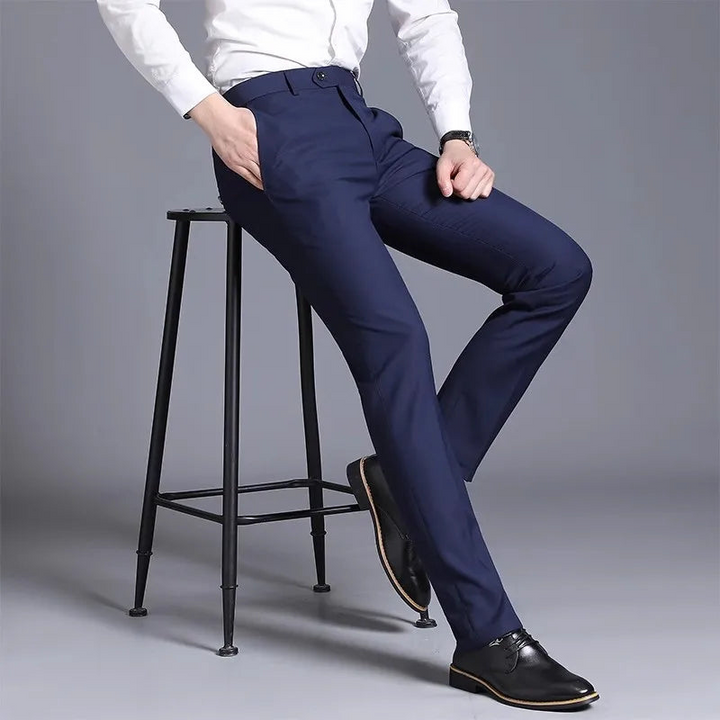 Slim Fit Herrenhose mit verstellbarem Gürtel und Seitentaschen