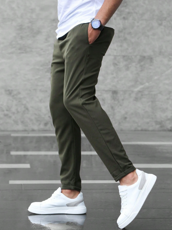 Elegante Stretch-Hosen für Herren, schmal geschnitten für einen modernen, lässigen und semi-formellen Look