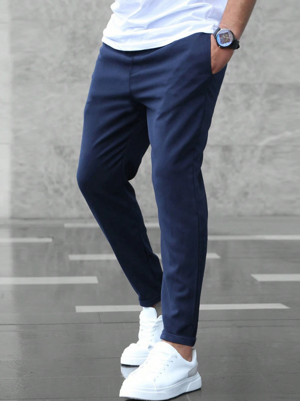 Elegante Stretch-Hosen für Herren, schmal geschnitten für einen modernen, lässigen und semi-formellen Look