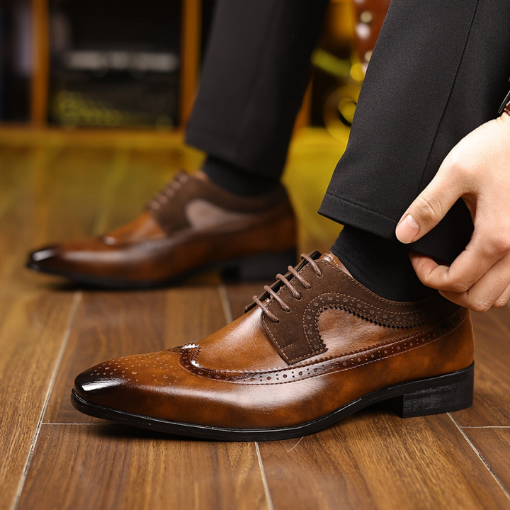 Zapatos Oxford Bicolores para Hombre con Detalles Brogue