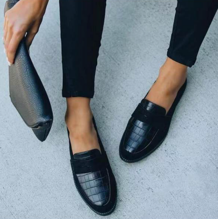 Elegante schwarze Damenschuhe mit Absatz für formelle und semi-formelle Anlässe