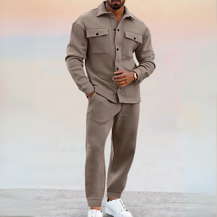 Set Athleisure da Uomo: Camicia Elegante e Pantaloni Jogging