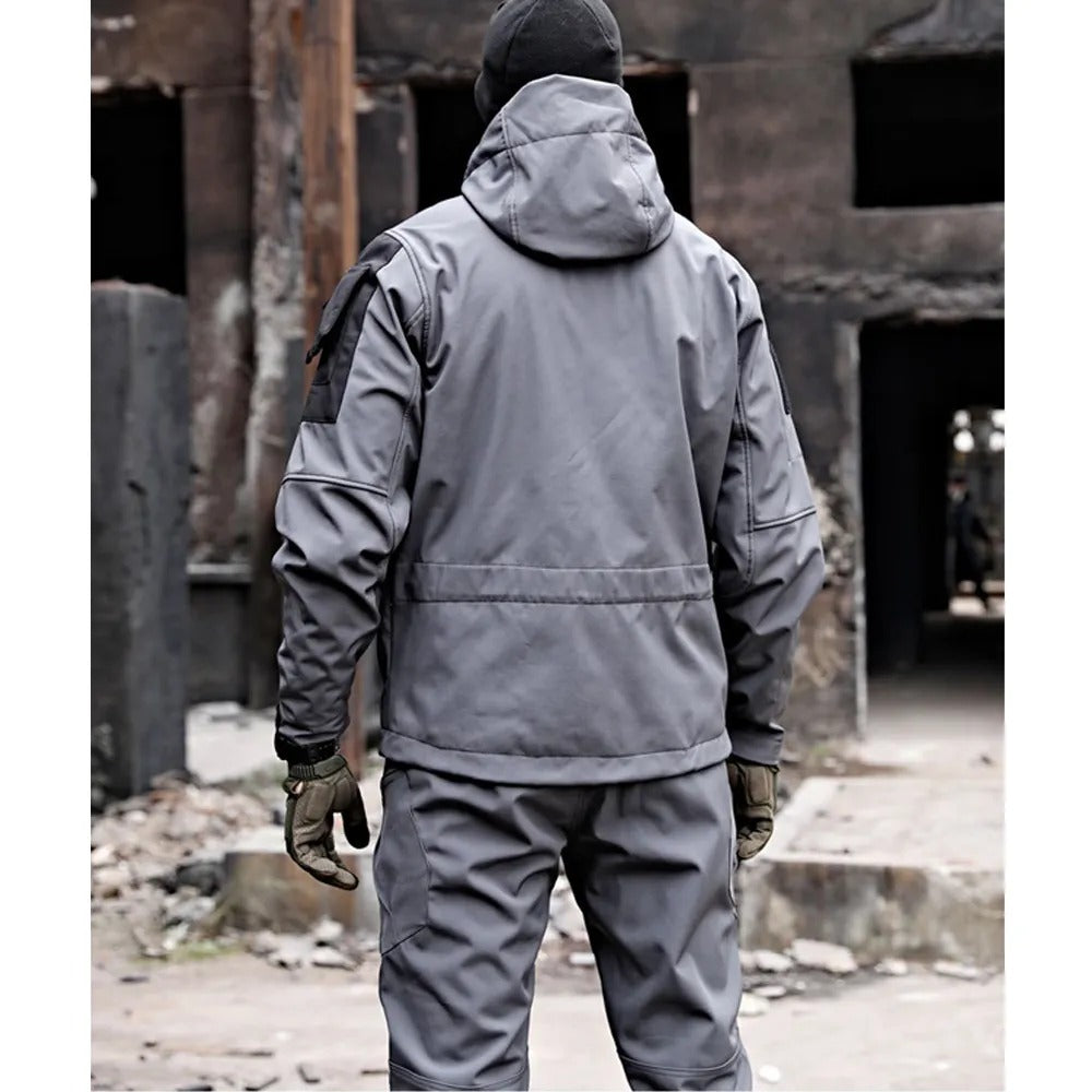 Set da uomo in softshell impermeabile e antivento per escursioni e campeggio