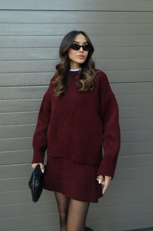 Set in Due Pezzi per Donne: Maglione Oversize e Gonna Aderente Chic per l'Autunno 0