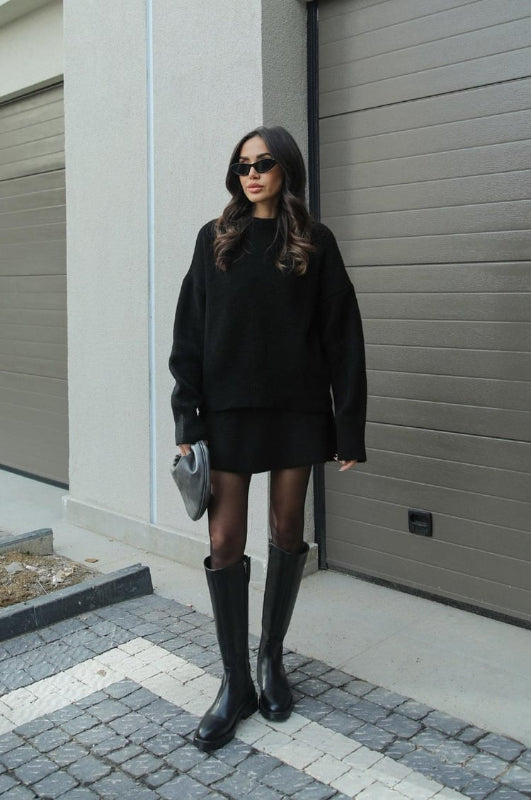 Set in Due Pezzi per Donne: Maglione Oversize e Gonna Aderente Chic per l'Autunno 6