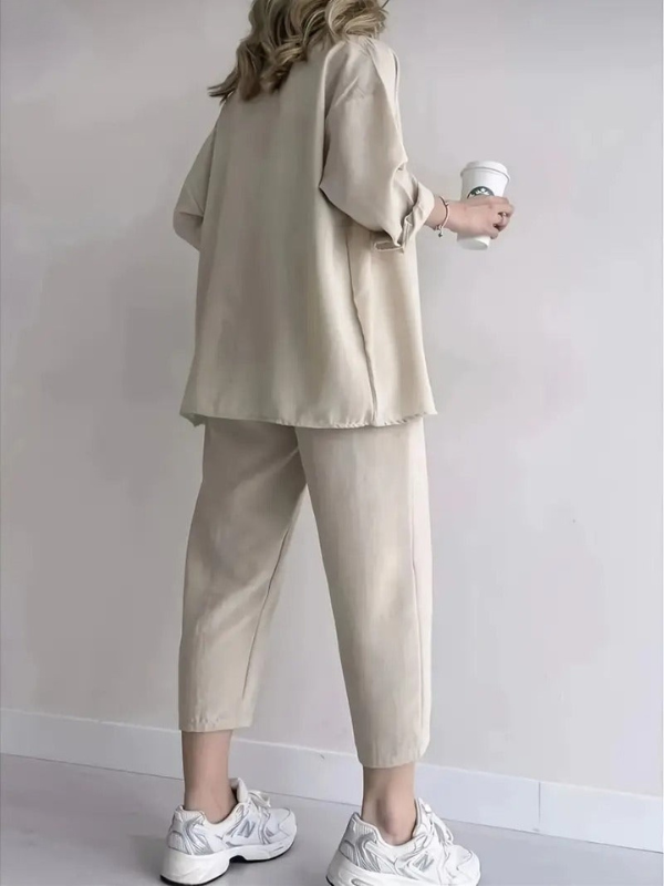 Set di Camicia e Pantaloni a Gamba Larga per Donne - Outfit Elegante e Versatile per Ogni Occasione