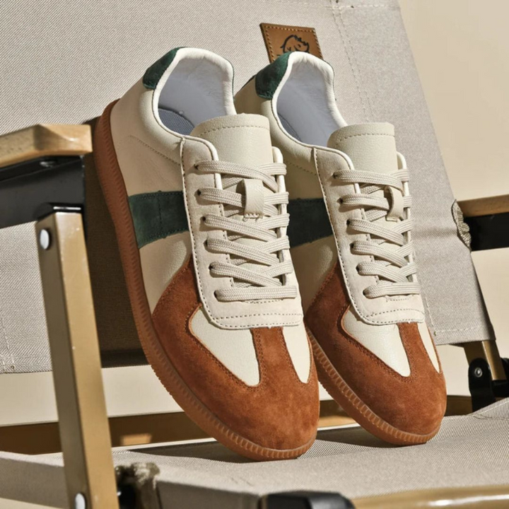 Sneakers Basse Classiche da Uomo con Lacci - Design e Stile Versatili