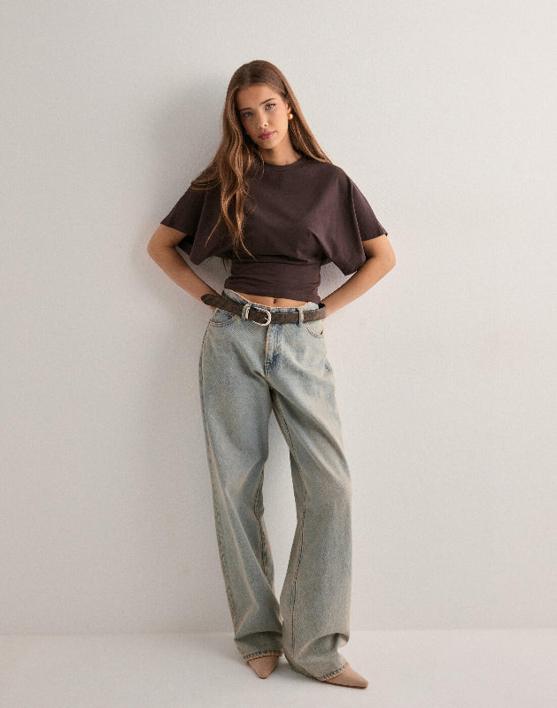 T-Shirt Donna con Maniche Svasate Elegante e Versatile per Occasioni Casual e Ufficio 1