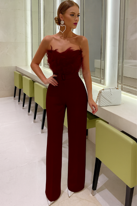 Elegante mono de mujer para ocasiones especiales