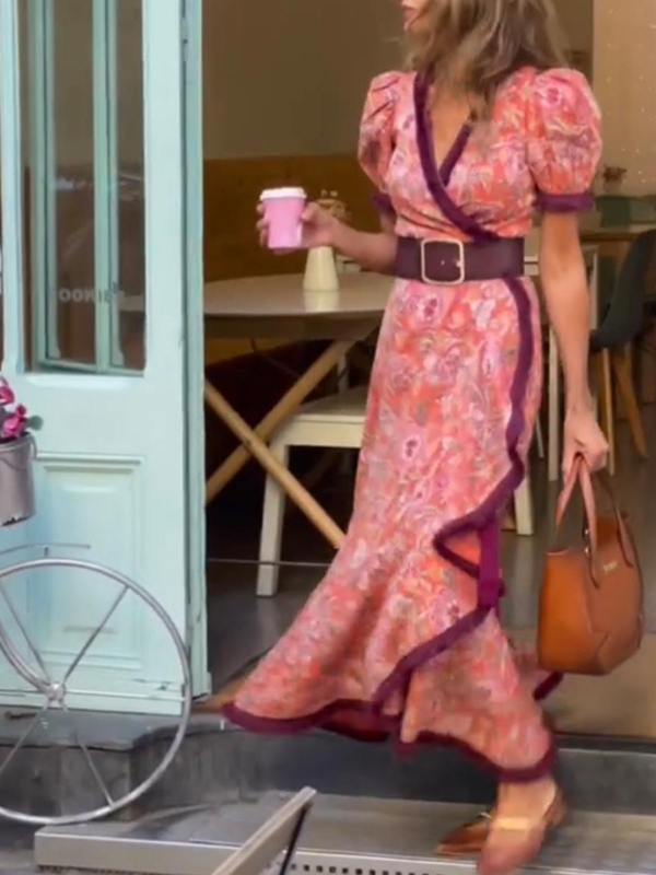 Elegantes Langkleid mit kurzen Ärmeln und asymmetrischem Saum - Langkleid für besondere Anlässe