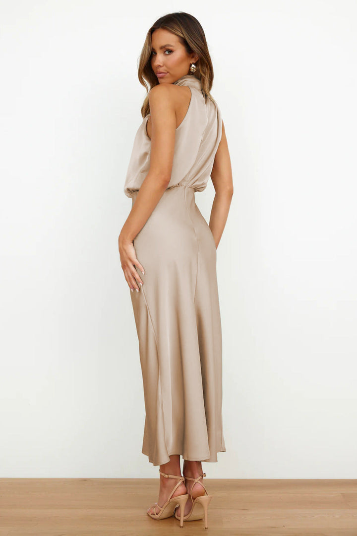 Vestito Lungo Estivo Elegante da Donna con Scollo Halter 2